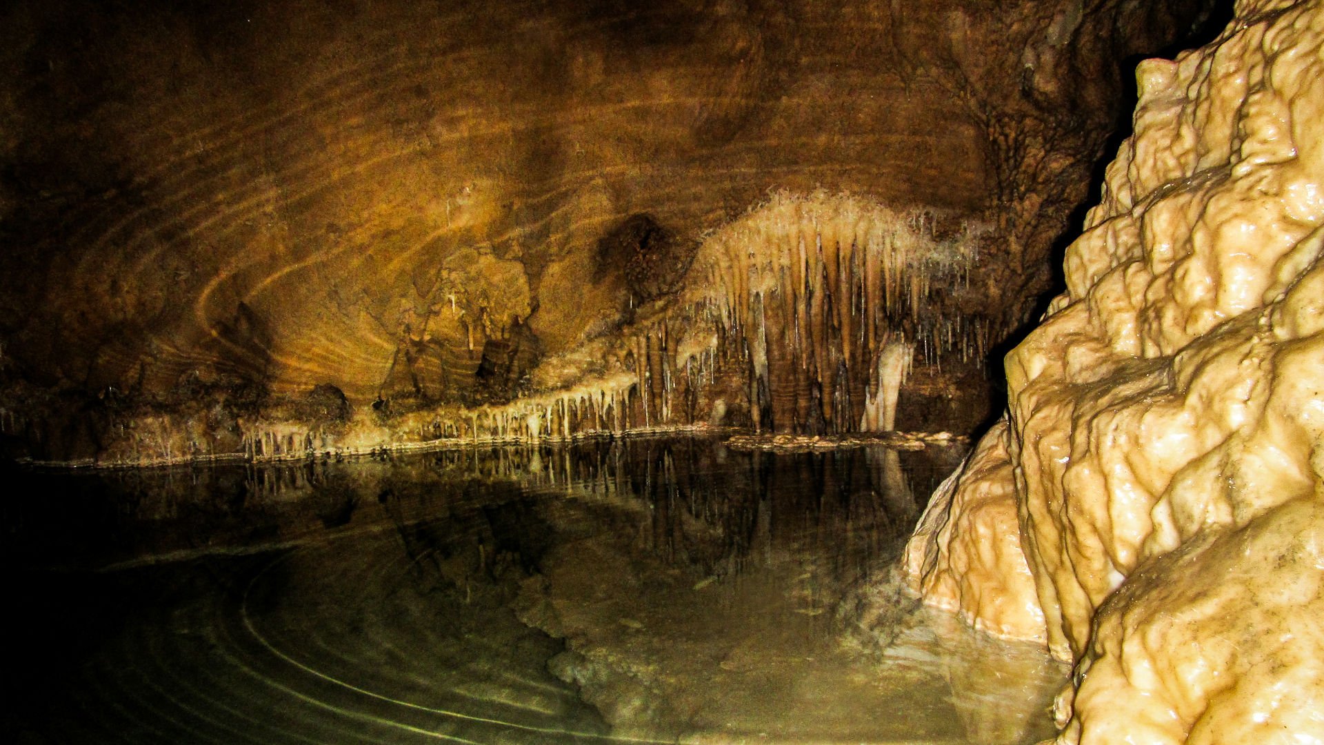 Piemonte e Valle d'Aosta - Cherasco e dintorni: dolci tentazioni e meraviglie sotterranee Piemonte e Valle d'Aosta - Cherasco e dintorni: dolci tentazioni e meraviglie sotterranee