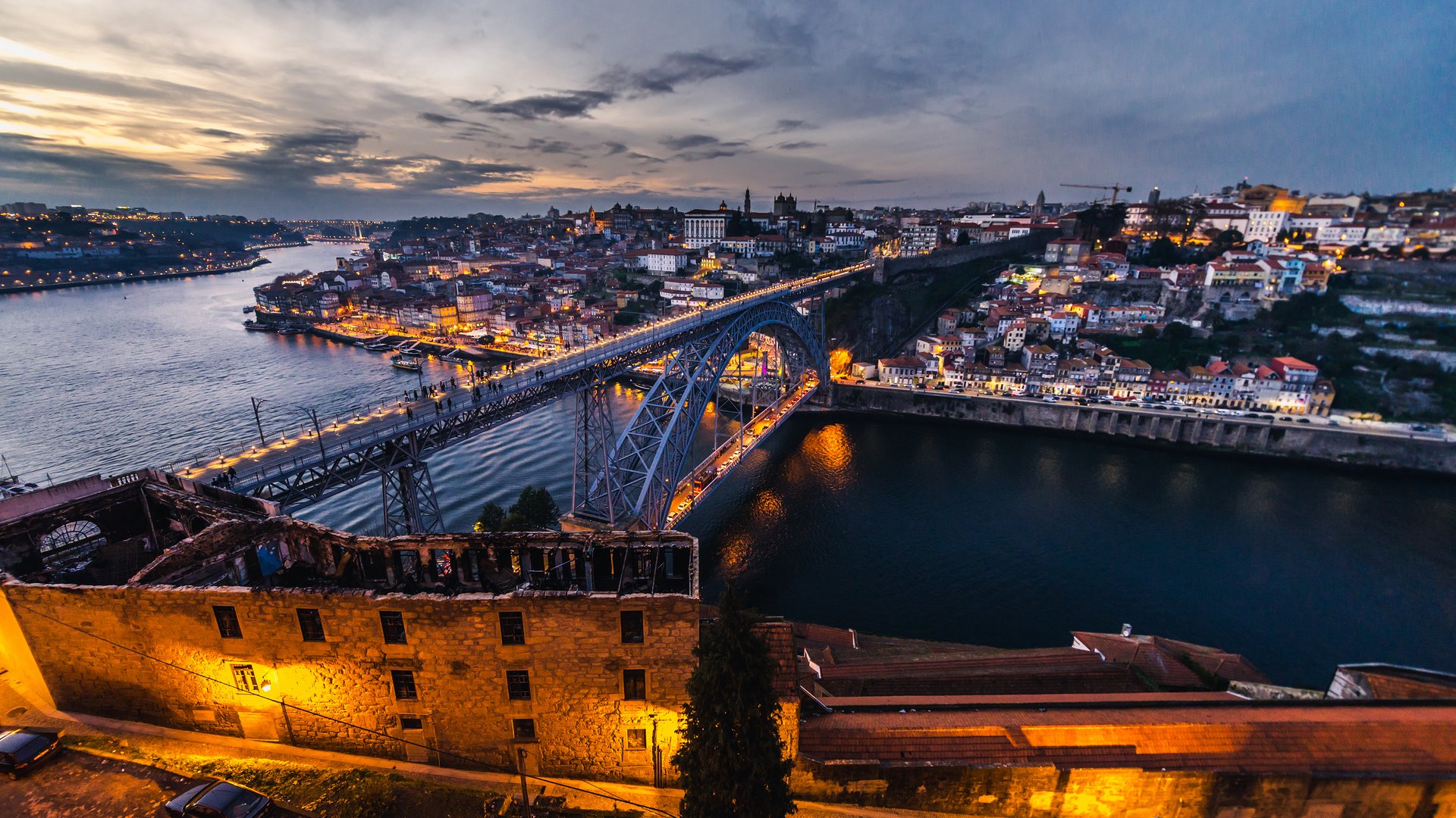 Portugal - Porto zentral erleben