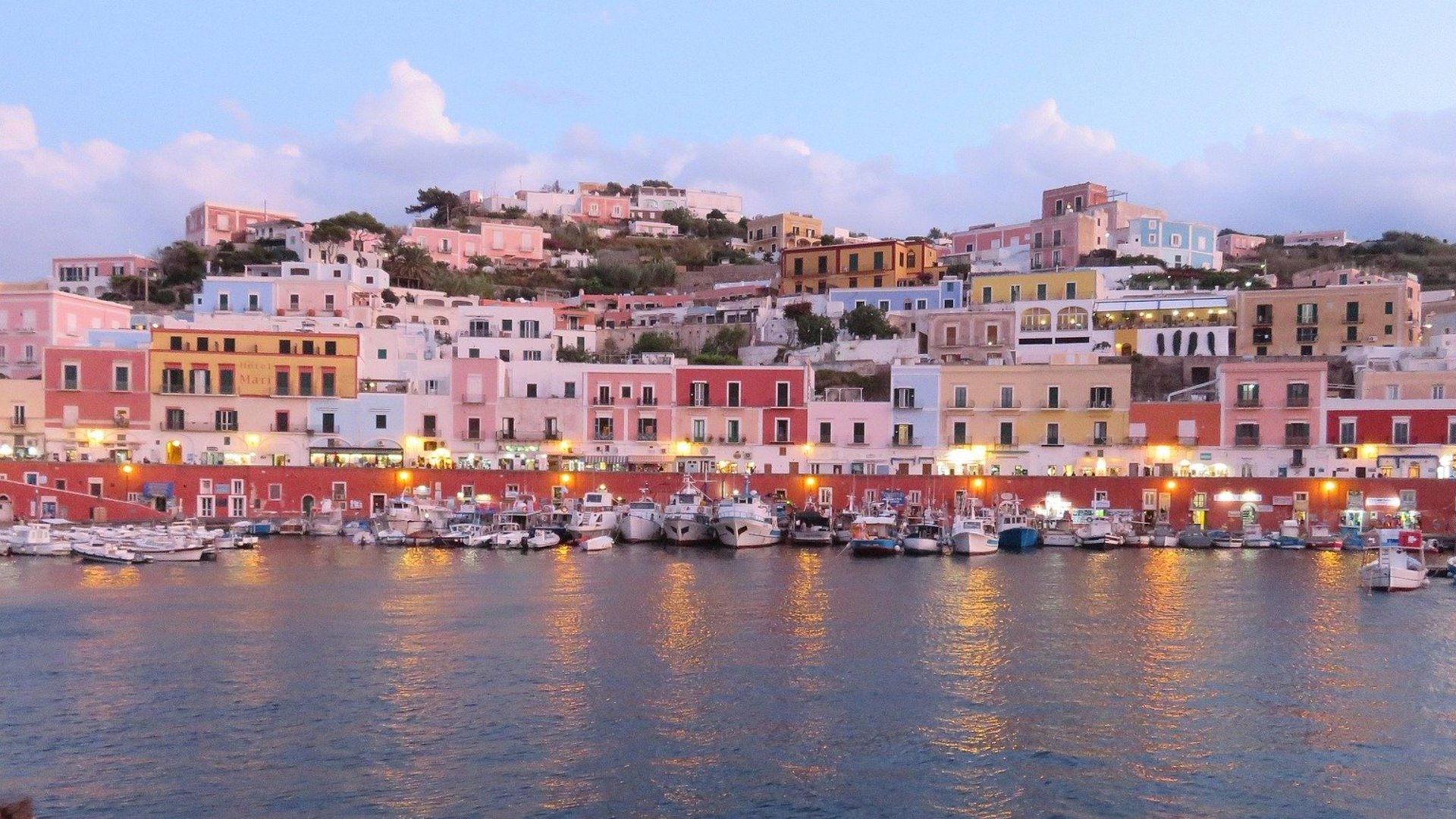 Lazio - Ponza e la Riviera di Ulisse Lazio - Ponza e la Riviera di Ulisse