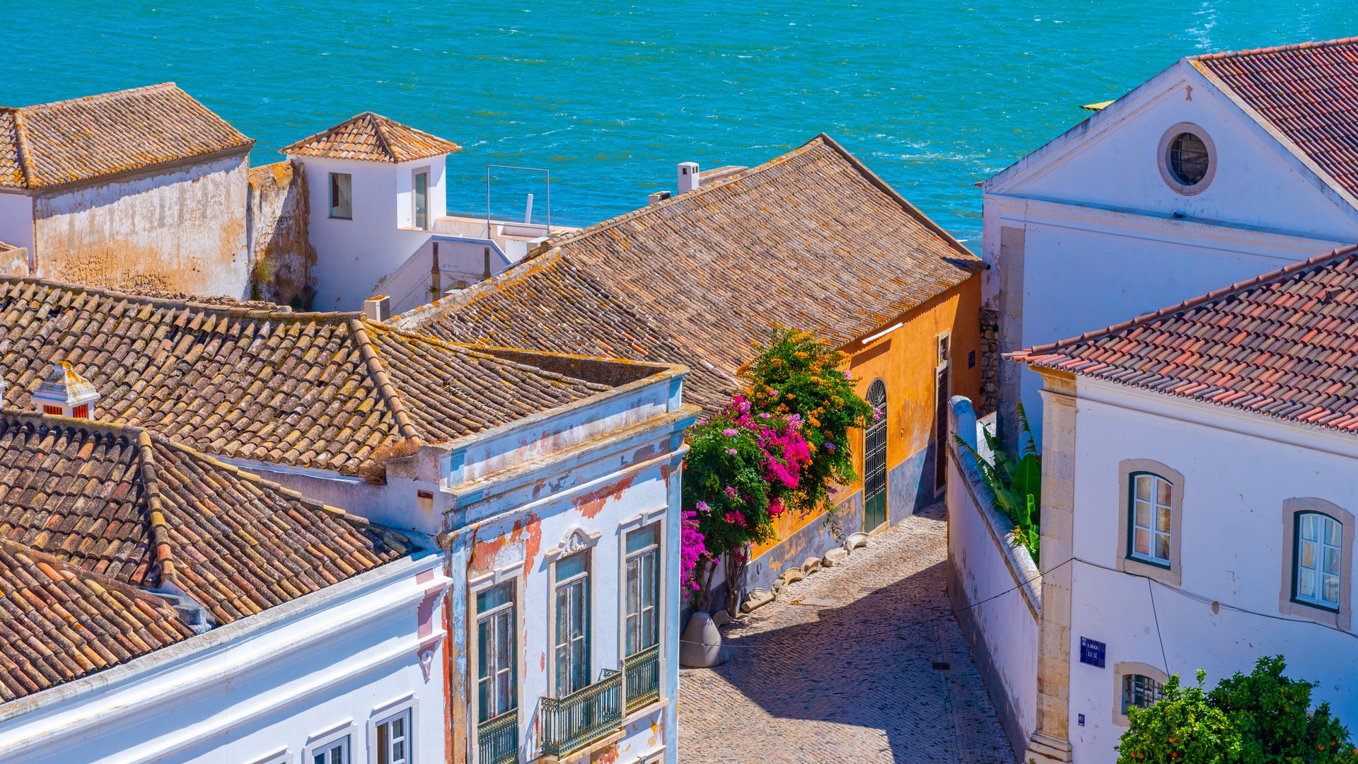 Algarve Group Tour: Orange Harvest, Coastal Towns & Wine – Iberian DMC