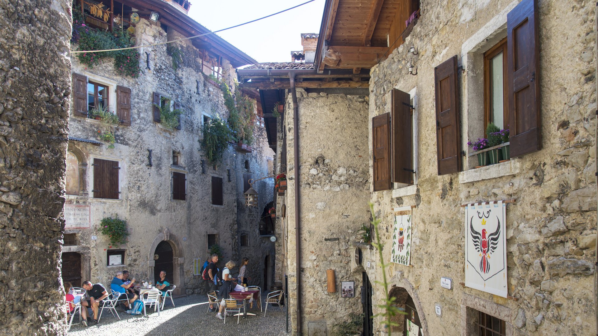 Italy's Hidden Gems: Group Tours to the Most Beautiful Villages