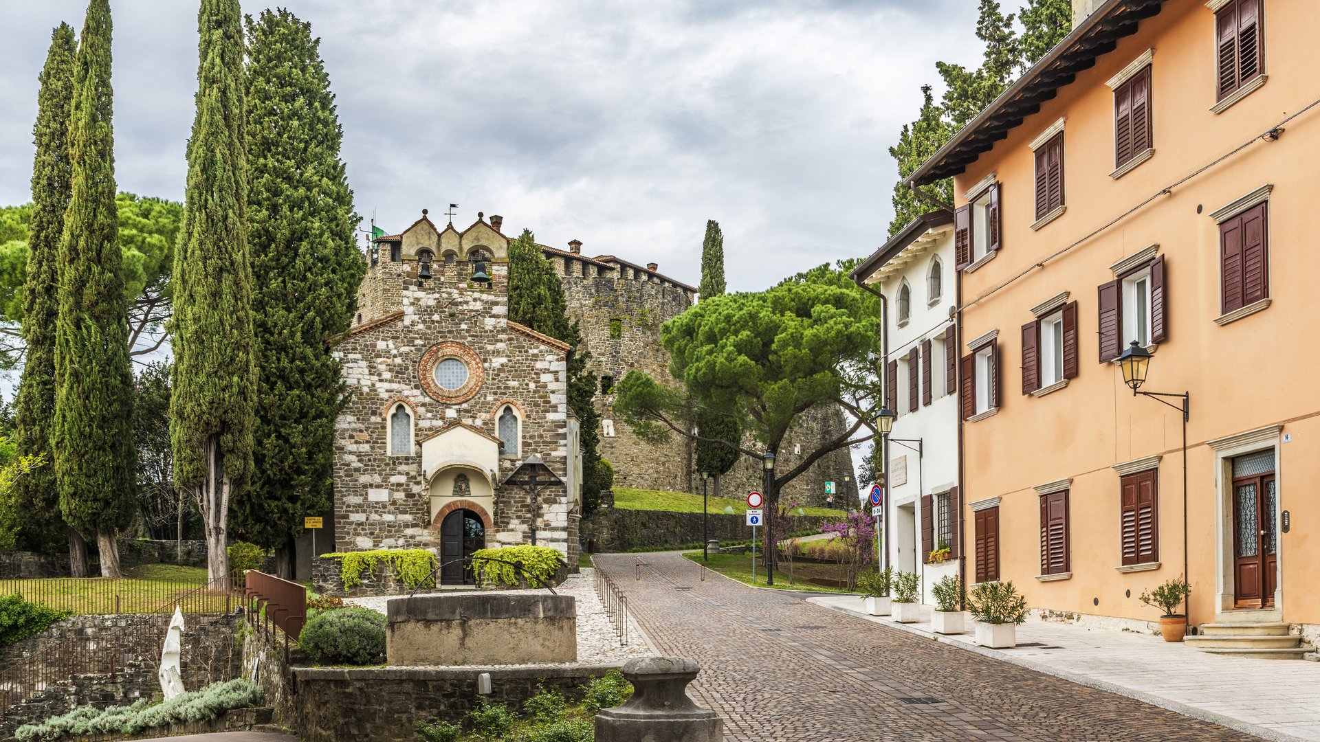 Friuli-Venezia Giulia - Week-end tra i vigneti del Collio Friuli-Venezia Giulia - Week-end tra i vigneti del Collio