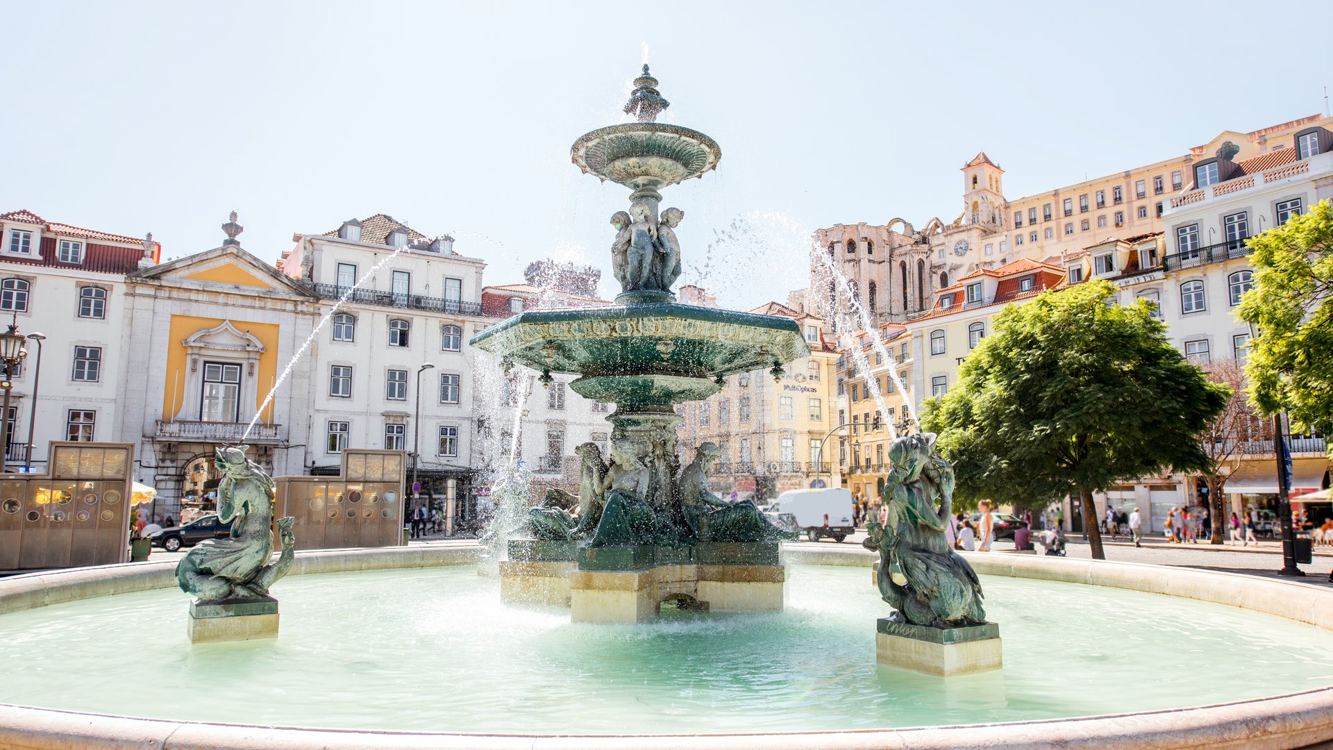 Budget-Friendly Lisbon City Break for Groups