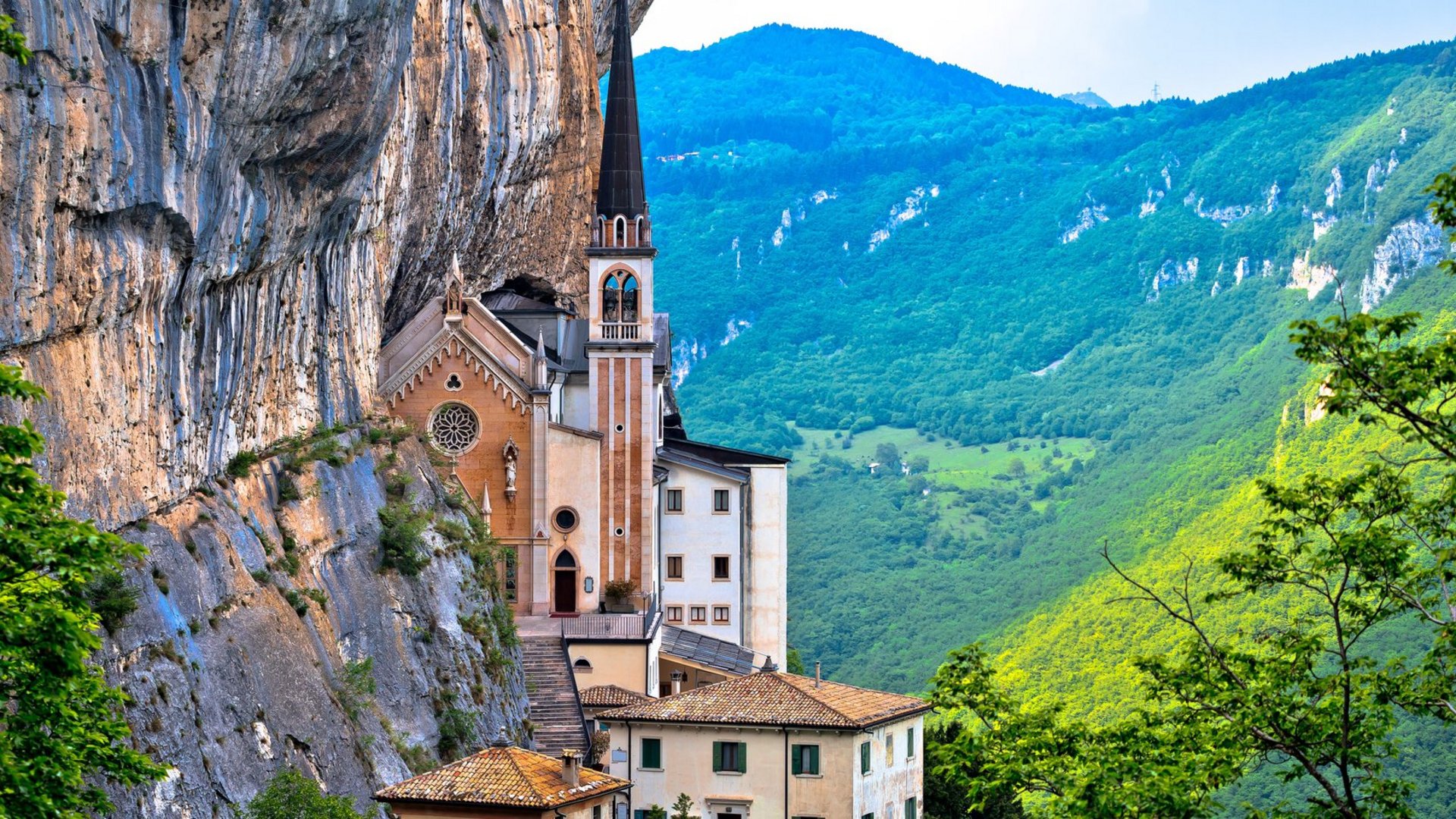 Veneto - Lombardy - Piedmont | Scenic Sanctuaries of Northern Italy | 8-Day Divino Tour
