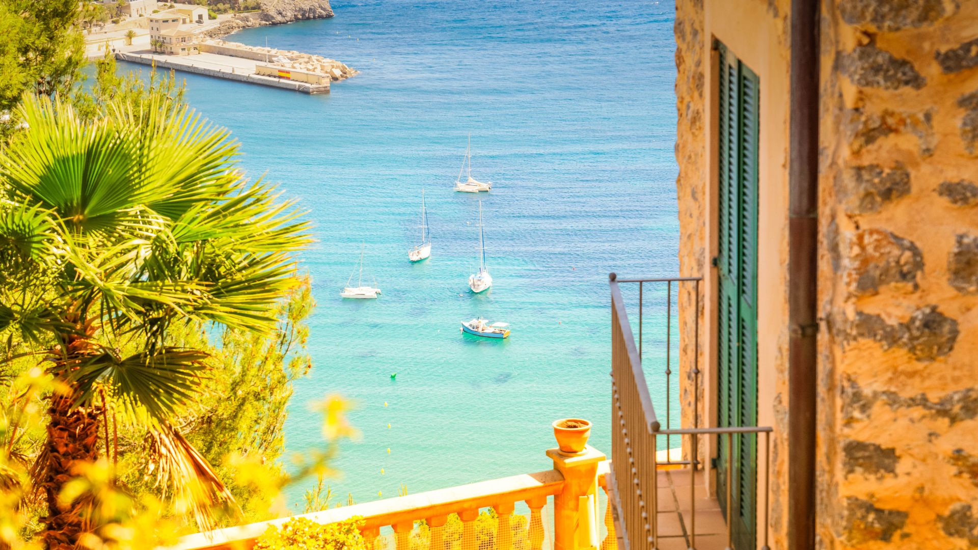 SPAIN - Costa Brava, Barcelona & Mallorca [134 - 135]