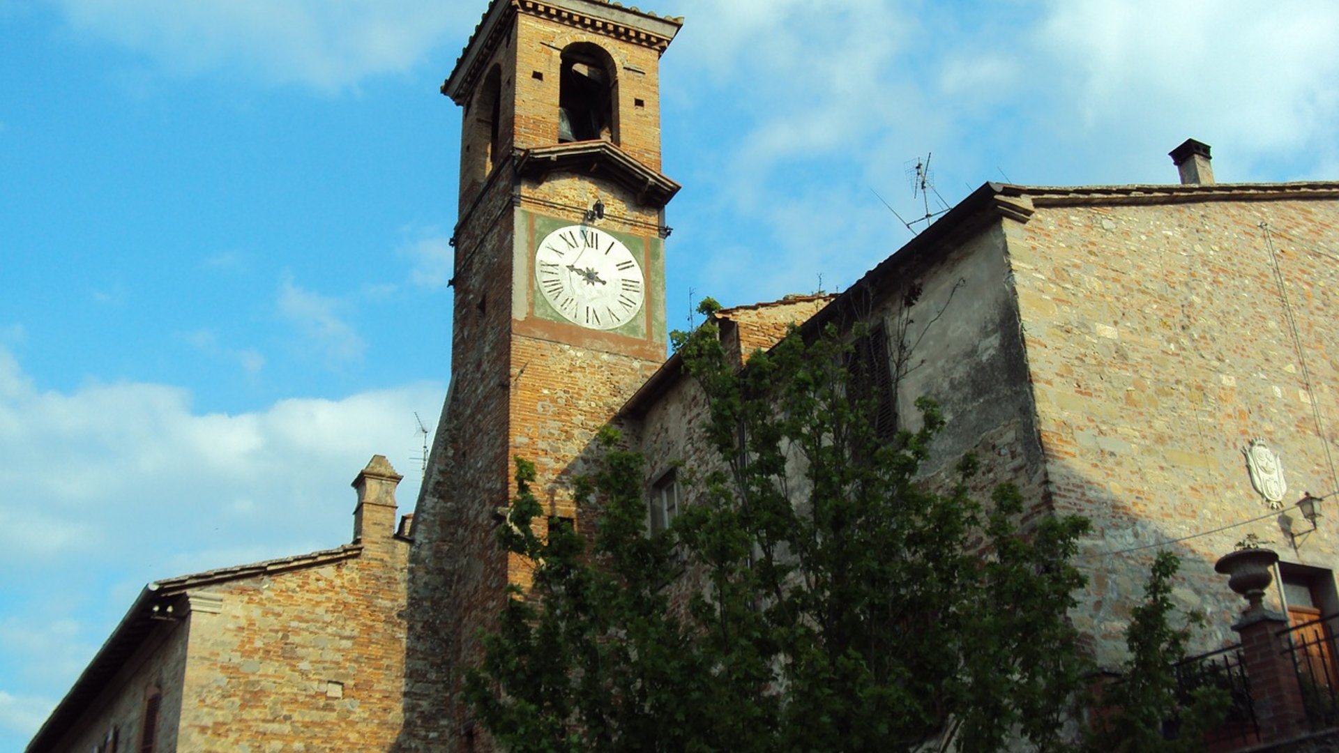 Toscana - Arezzo e i borghi della Valtiberina Toscana - Arezzo e i borghi della Valtiberina