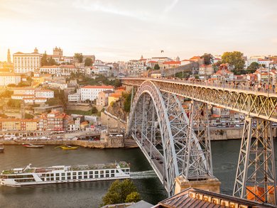 Budget-Friendly Lisbon City Break for Groups