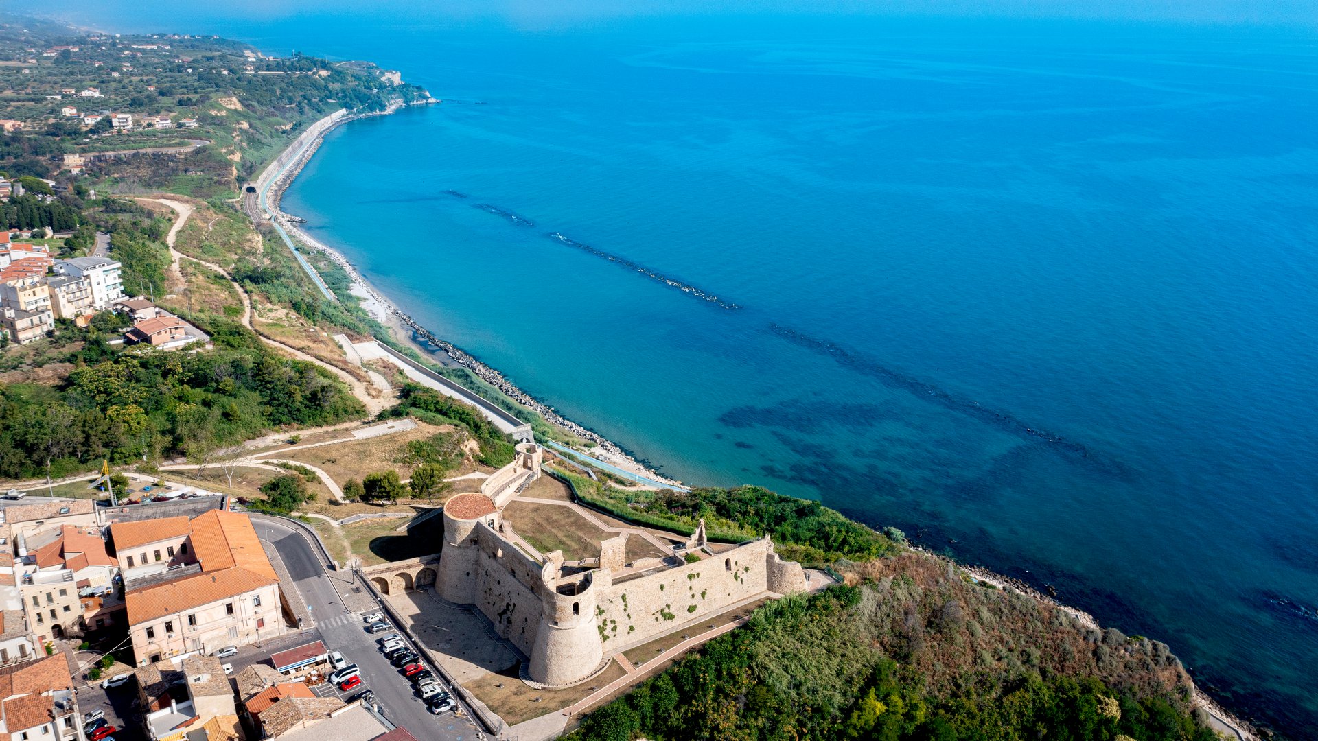 Marche, Abruzzo e Molise - Borghi d’Abruzzo Marche, Abruzzo e Molise - Borghi d’Abruzzo