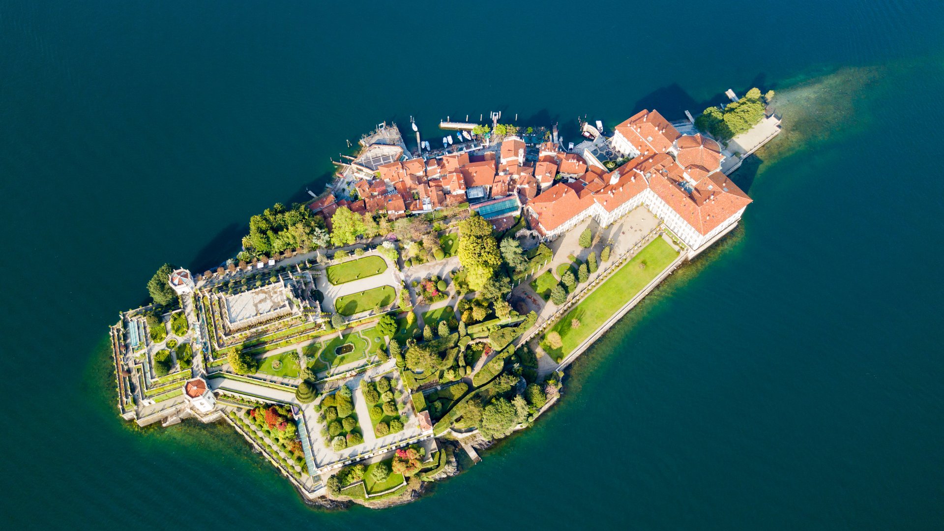 Explore Nthe Italian Lakes: Hiking, History & Scenic Beauty for Group Tours