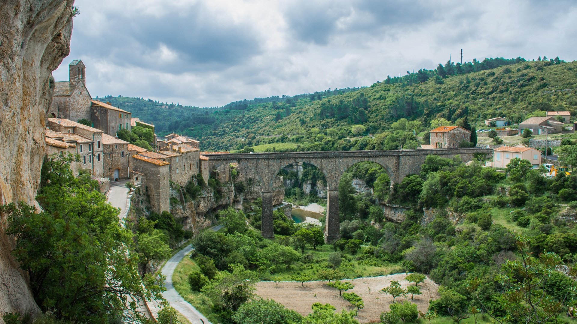 Spain Pyrenees Group Train Tour: Red, Yellow & Núria Valley Railways - DMC Iberia Spain Pyrenees Group Train Tour: Red, Yellow & Núria Valley Railways - DMC Iberia