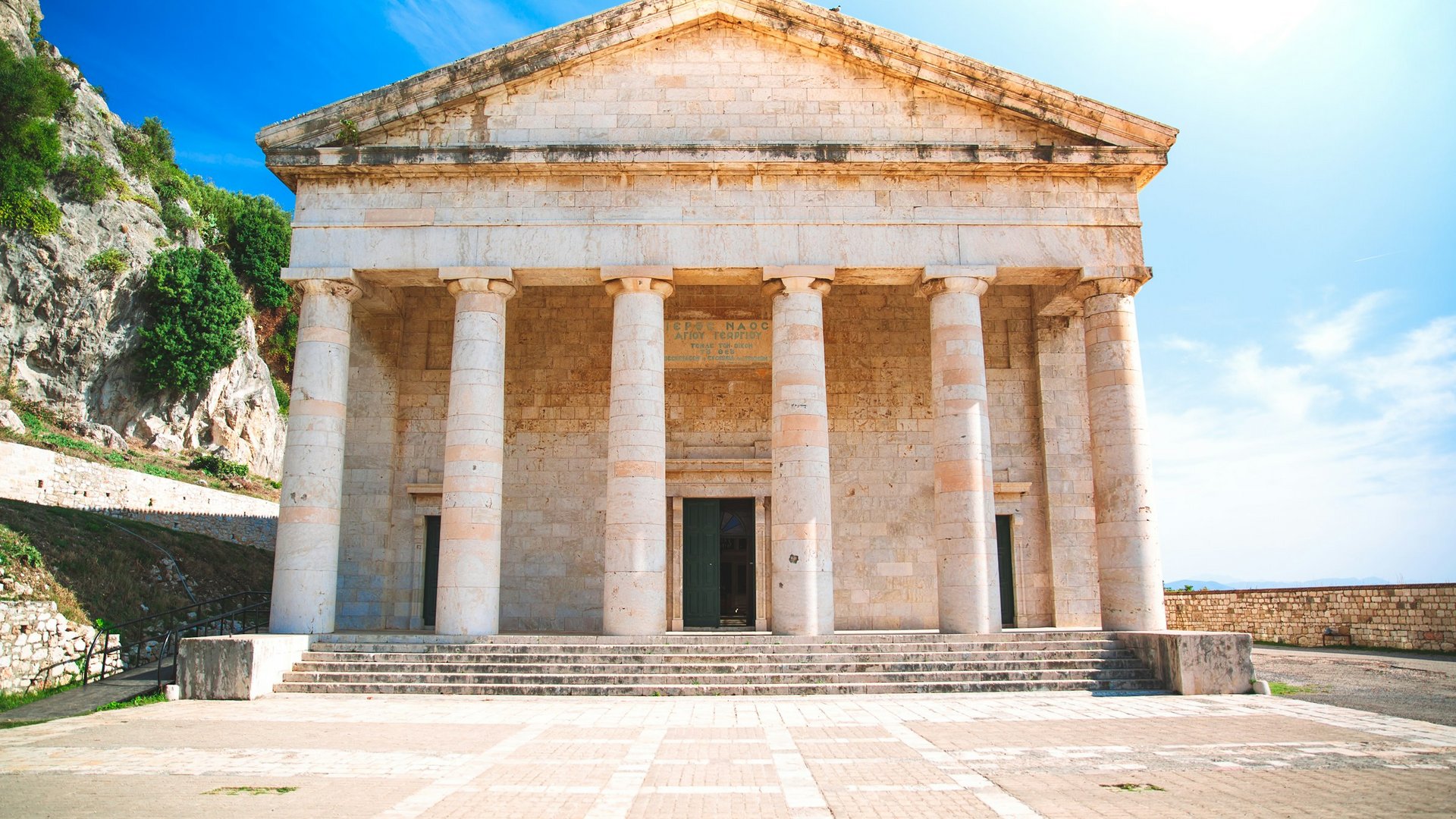 Discover Corfu: Scenic & Relaxing Getaway for Groups
