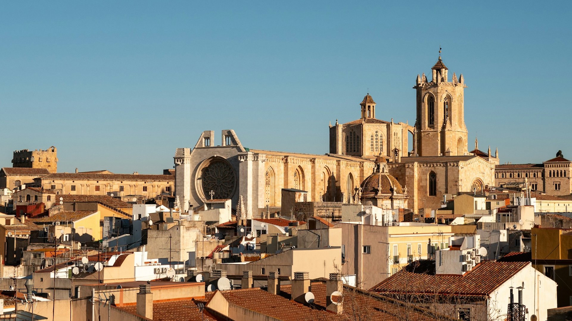 Barcelona & Valencia Group Tour: Vermouth, Paella & Culture – Iberia DMC Barcelona & Valencia Group Tour: Vermouth, Paella & Culture – Iberia DMC