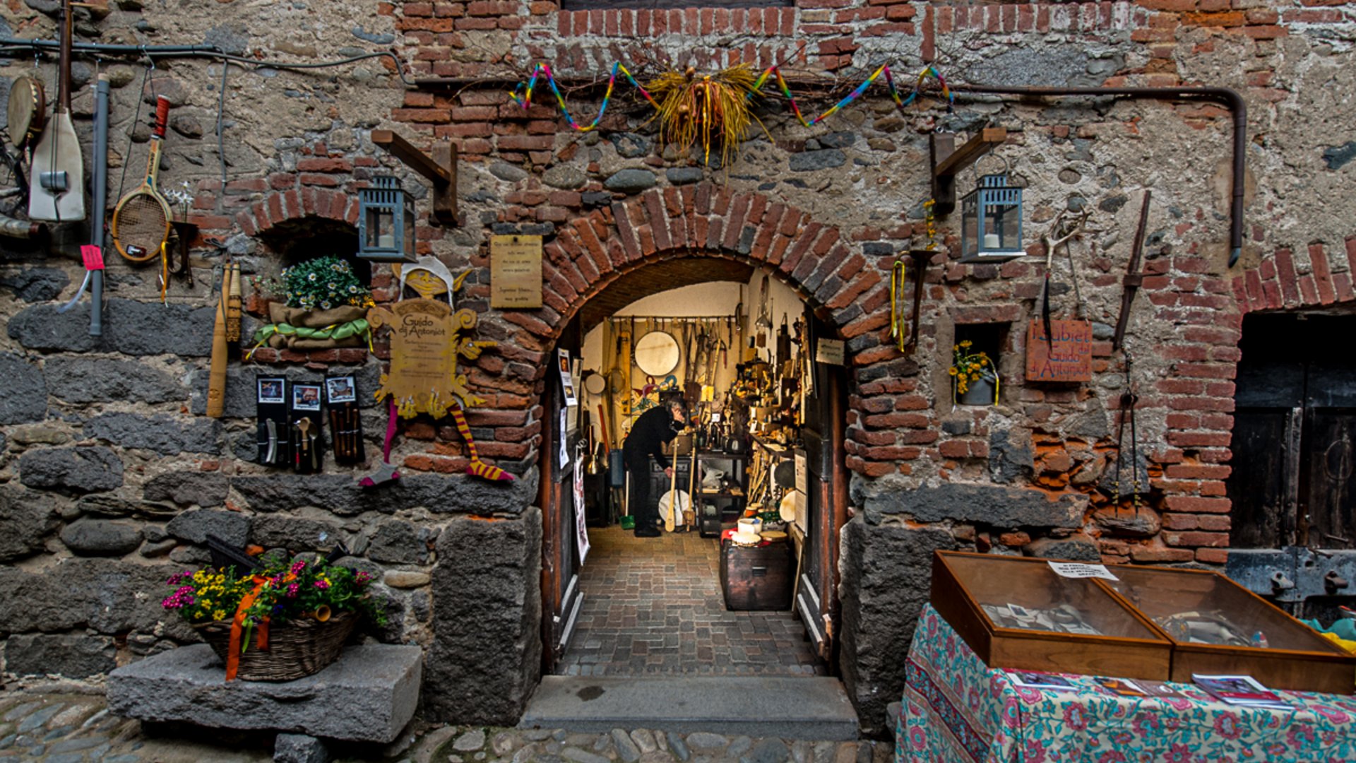 Piemonte e Valle d'Aosta - Biella e borghi della Valsesia