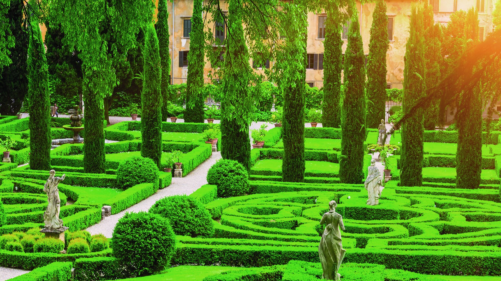 Lake Garda & Venice Group Tour: Gardens & Art Cities | DMC Italy