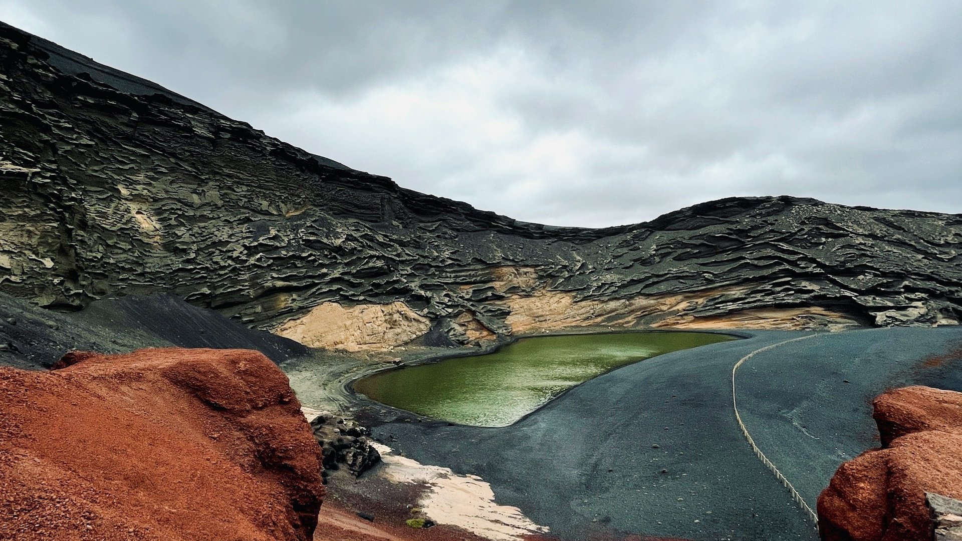 Spagna - Lanzarote, orizzonti vulcanici e viste sul mare
