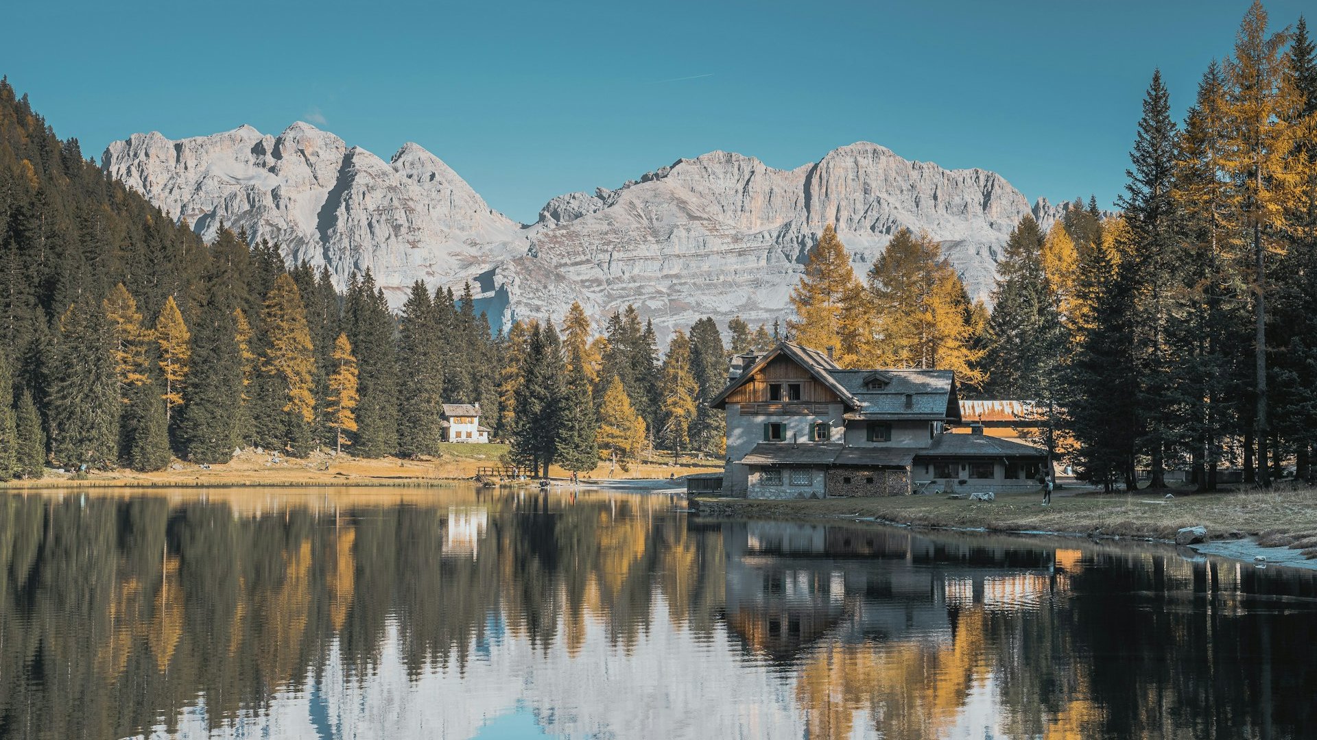 Trentino & Brenta Dolomites Walking Tour: Lakes, Waterfalls & Alpine Hikes