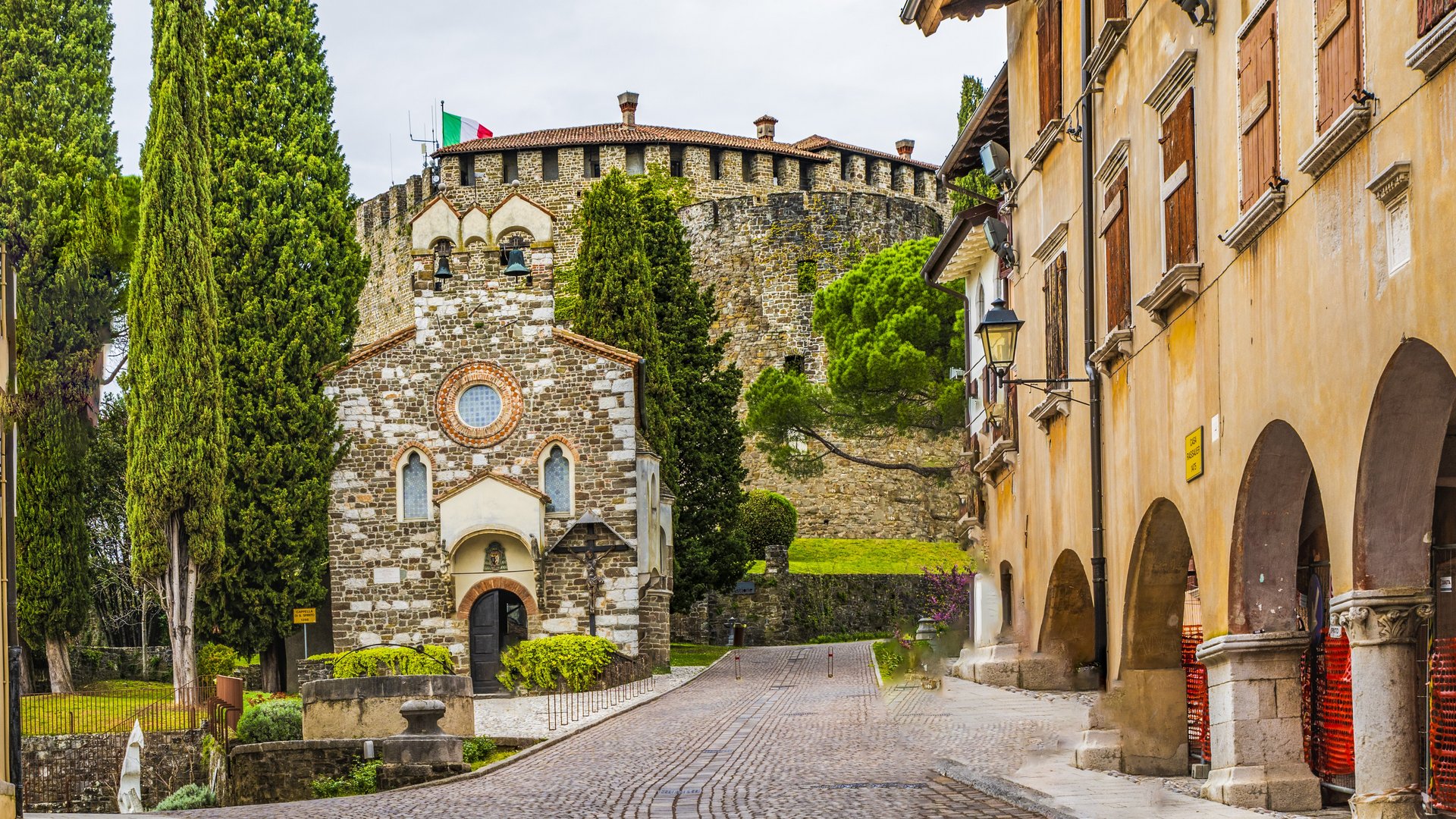 Slowenien - Grenzländer: Slowenien und Italien Slowenien - Grenzländer: Slowenien und Italien