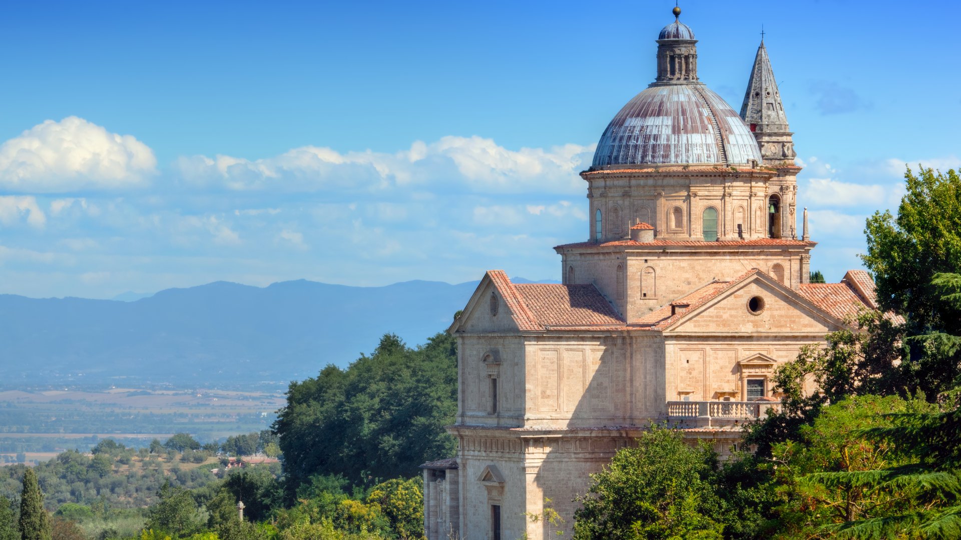 Tuscany & Beyond: A Journey Through Iconic Landscapes, History, and Flavours