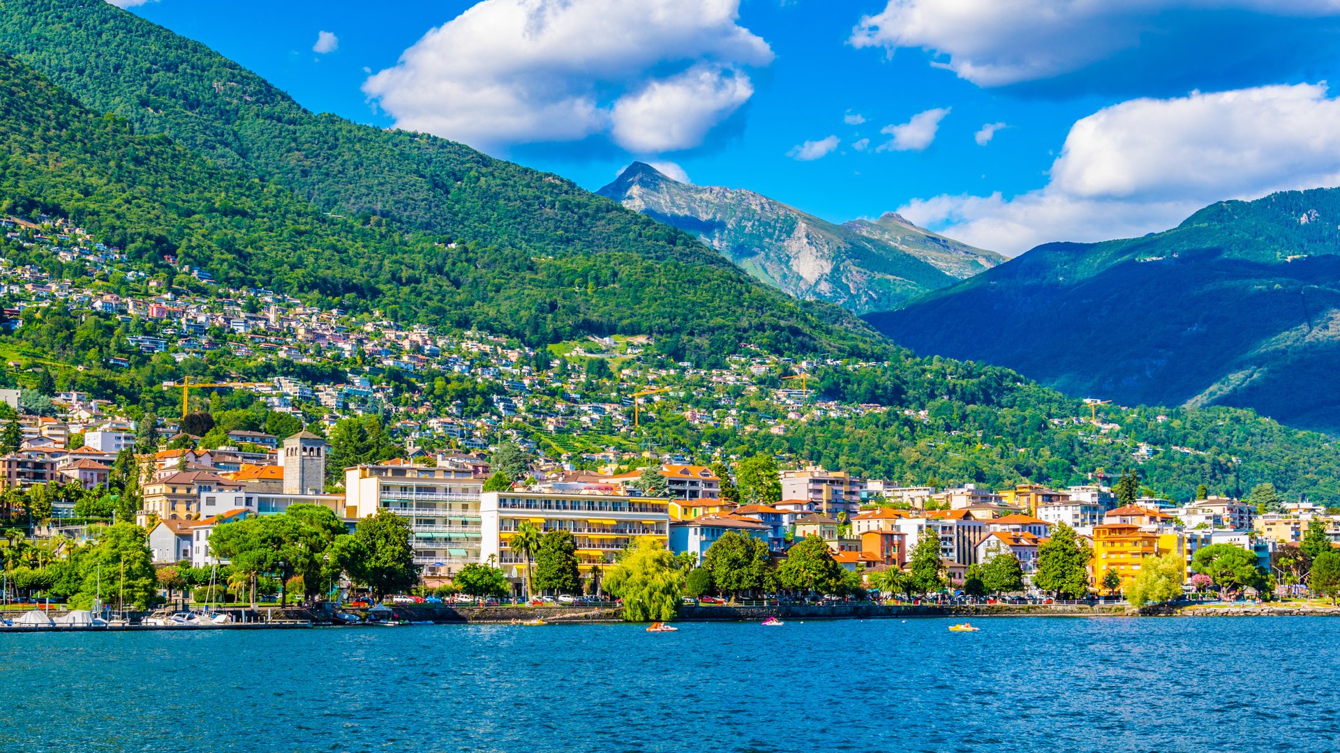 Lake District & Swiss Alps – One Train, 100 Valleys, Endless Wonders Lake District & Swiss Alps – One Train, 100 Valleys, Endless Wonders