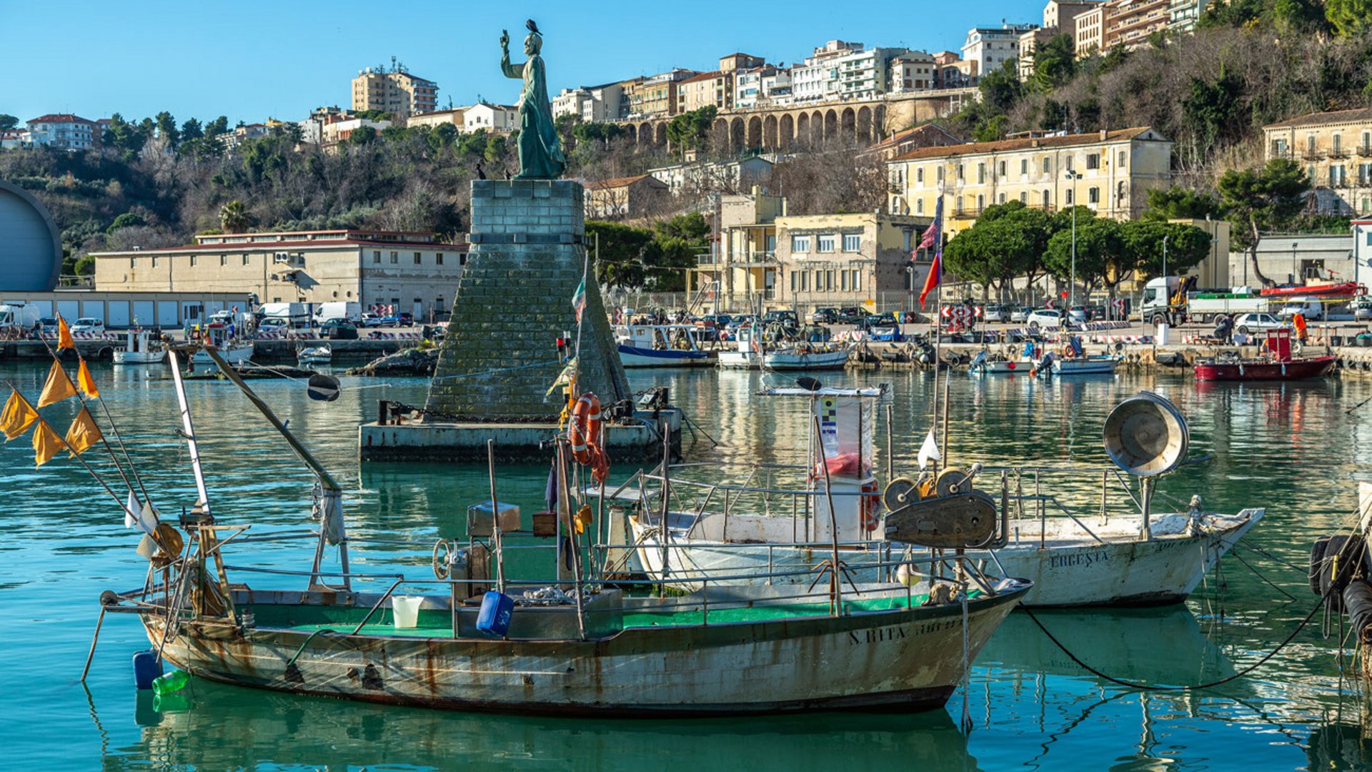 Marche, Abruzzo e Molise - Borghi d’Abruzzo Marche, Abruzzo e Molise - Borghi d’Abruzzo