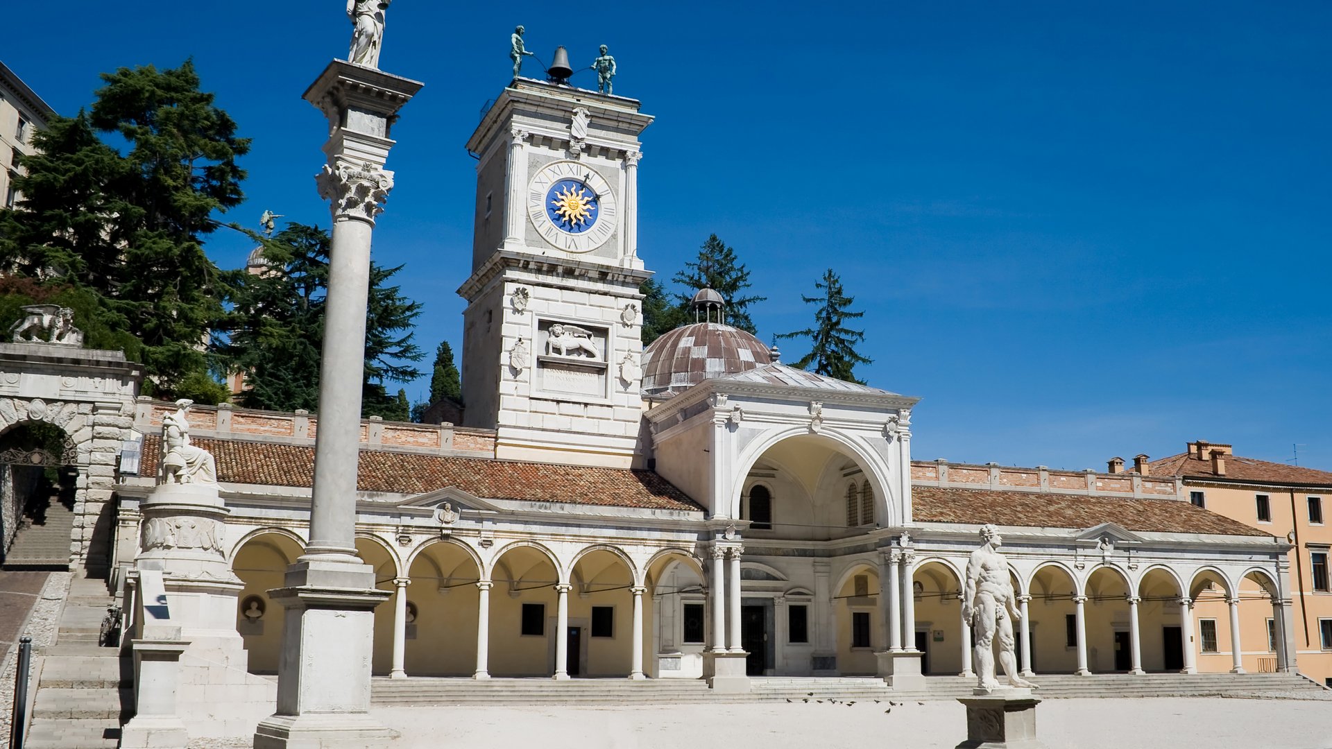 Friuli & Venice Group Food Tour: Prosciutto, Wines & Bacarò – DMC Italy Friuli & Venice Group Food Tour: Prosciutto, Wines & Bacarò – DMC Italy