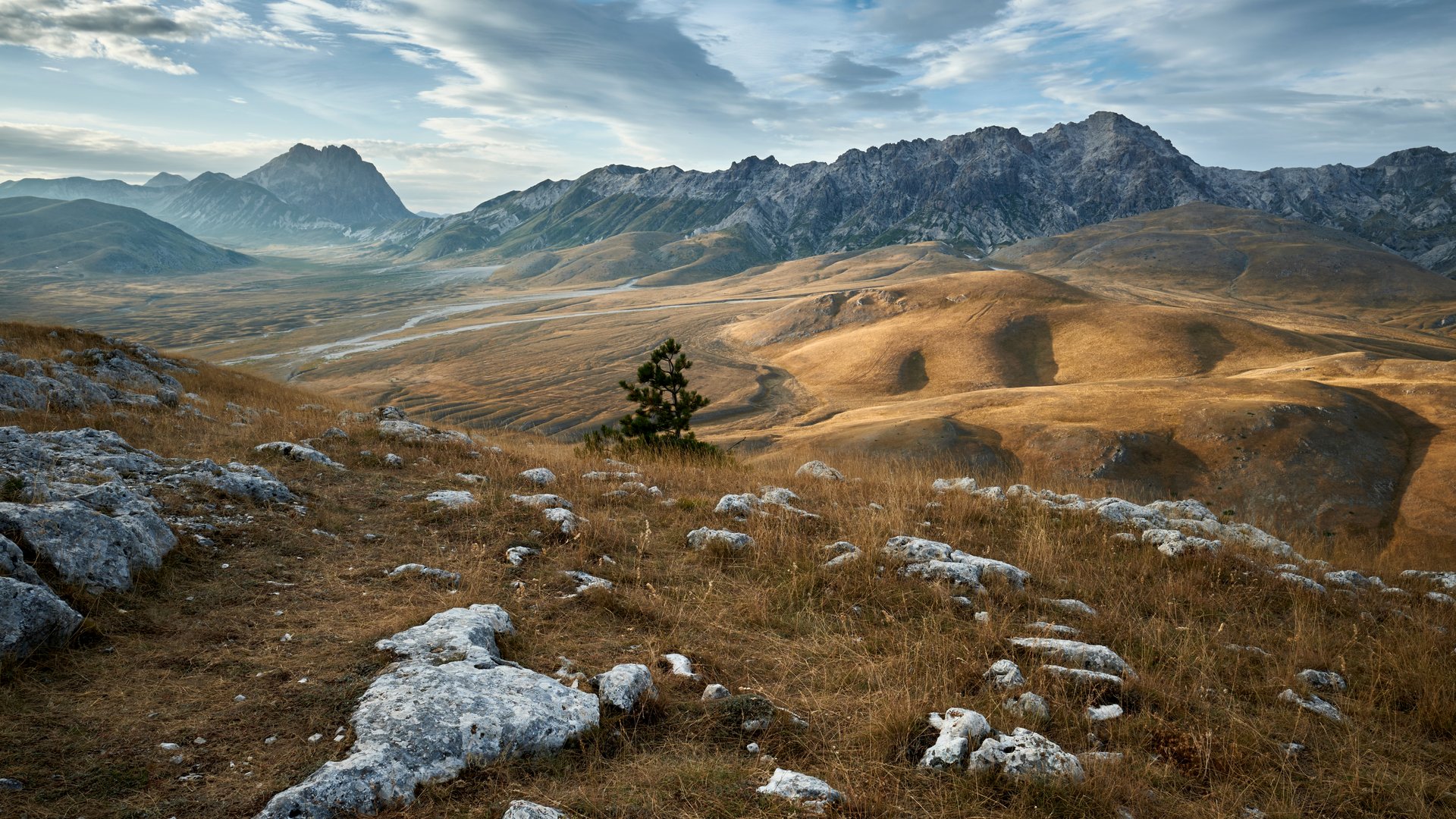 Marche, Abruzzo e Molise - Trekking sul Gran Sasso Marche, Abruzzo e Molise - Trekking sul Gran Sasso