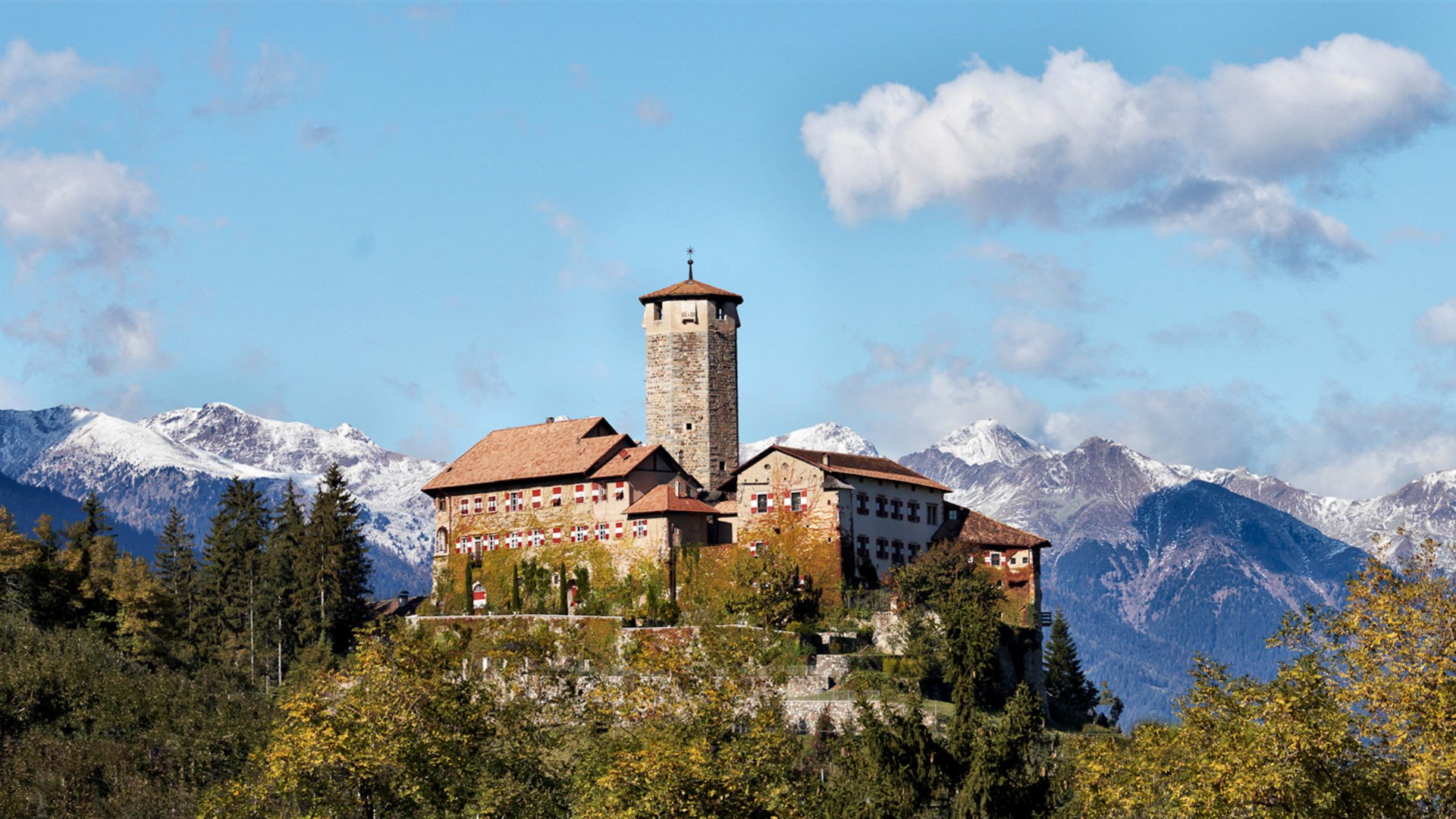 Trentino-Alto Adige - Val di Non e Val di Sole: castelli e tradizioni Trentino-Alto Adige - Val di Non e Val di Sole: castelli e tradizioni