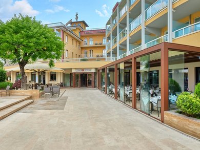 Eröffnung & Abschluss | Kampanien - 4* Hotel Mary