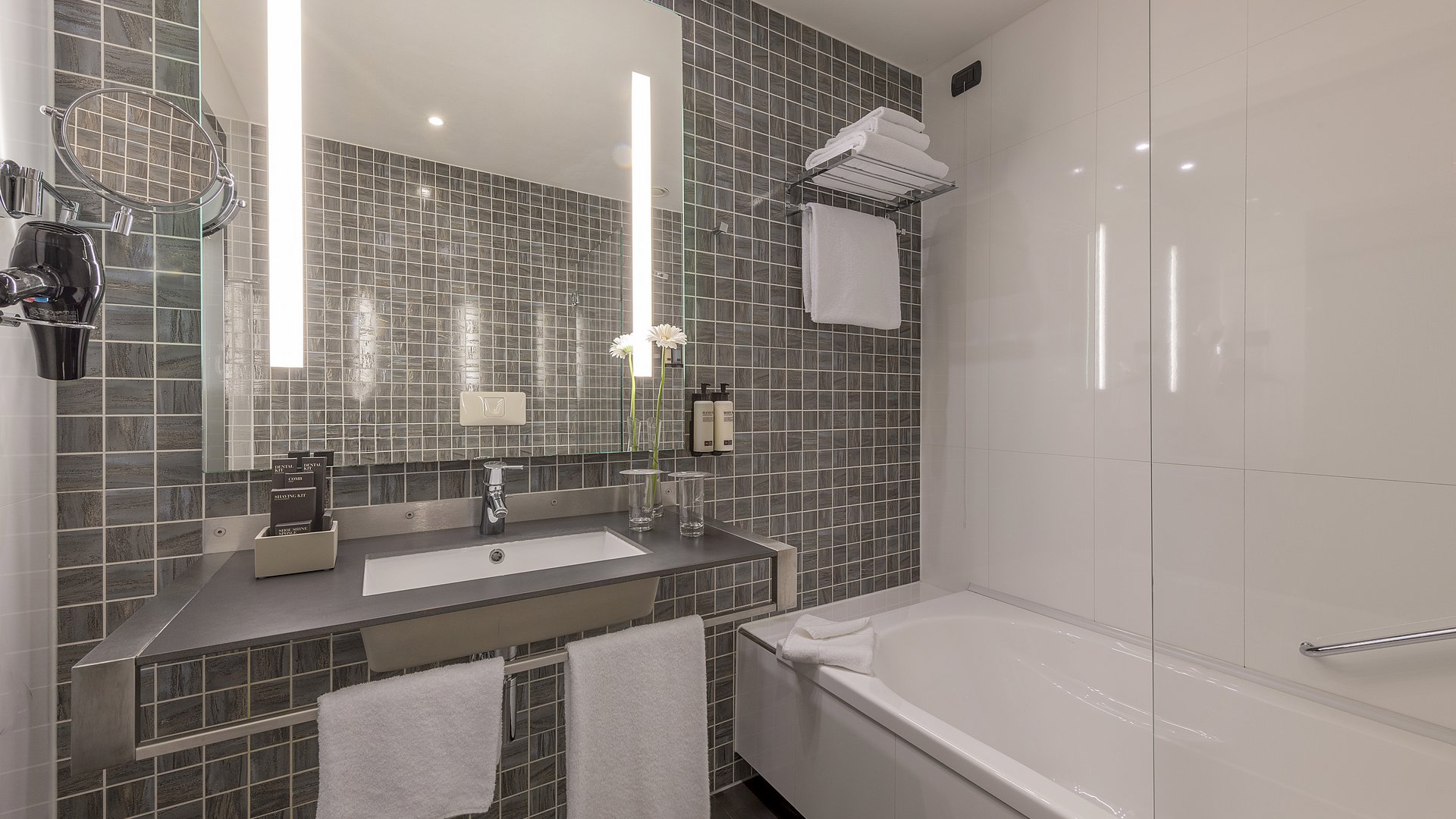 Rom - 4* Hotel H10 Roma Città | Alle Wege führen nach Rom