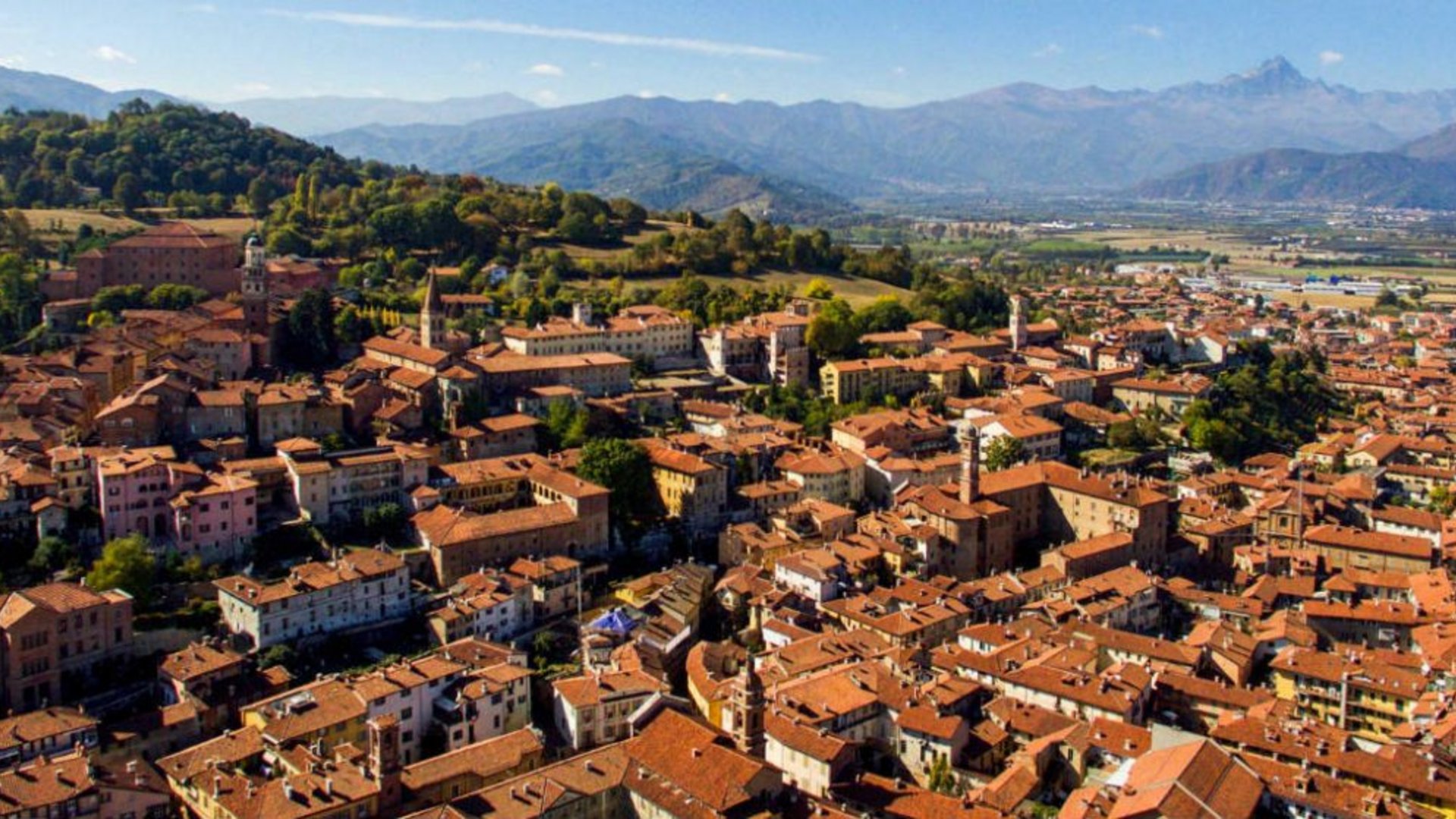 E-Bike & Wine Adventure in Piedmont – Explore Langhe & Roero