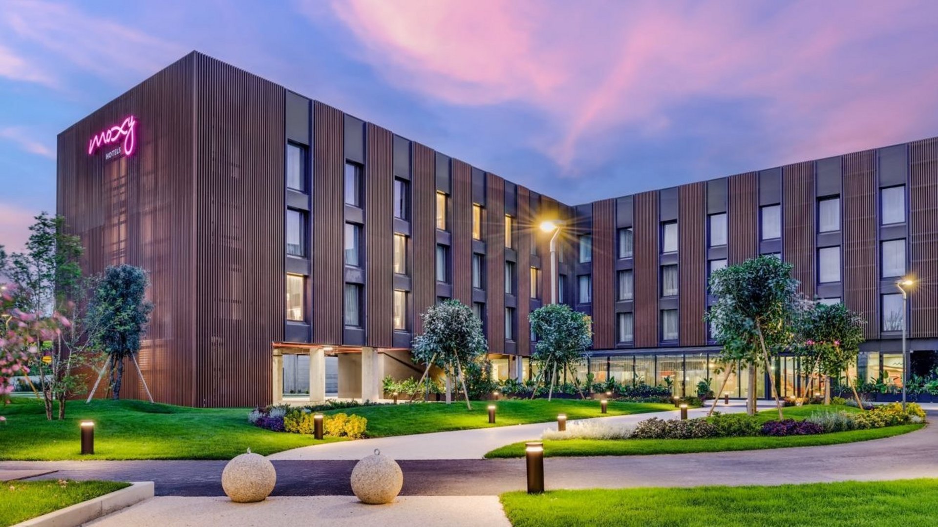 Kampanien - 4* Moxy Hotel Pompei | Auf Streifzug durch den Golf von Neapel Kampanien - 4* Moxy Hotel Pompei | Auf Streifzug durch den Golf von Neapel