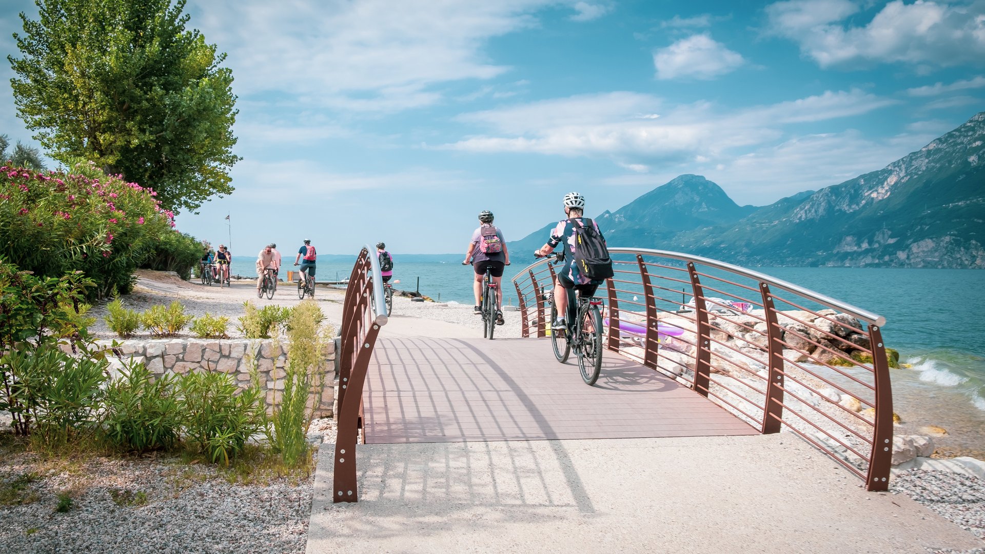 Cycling & Culinary Pleasures Around Lake Garda: Villages, Vineyards & Verona