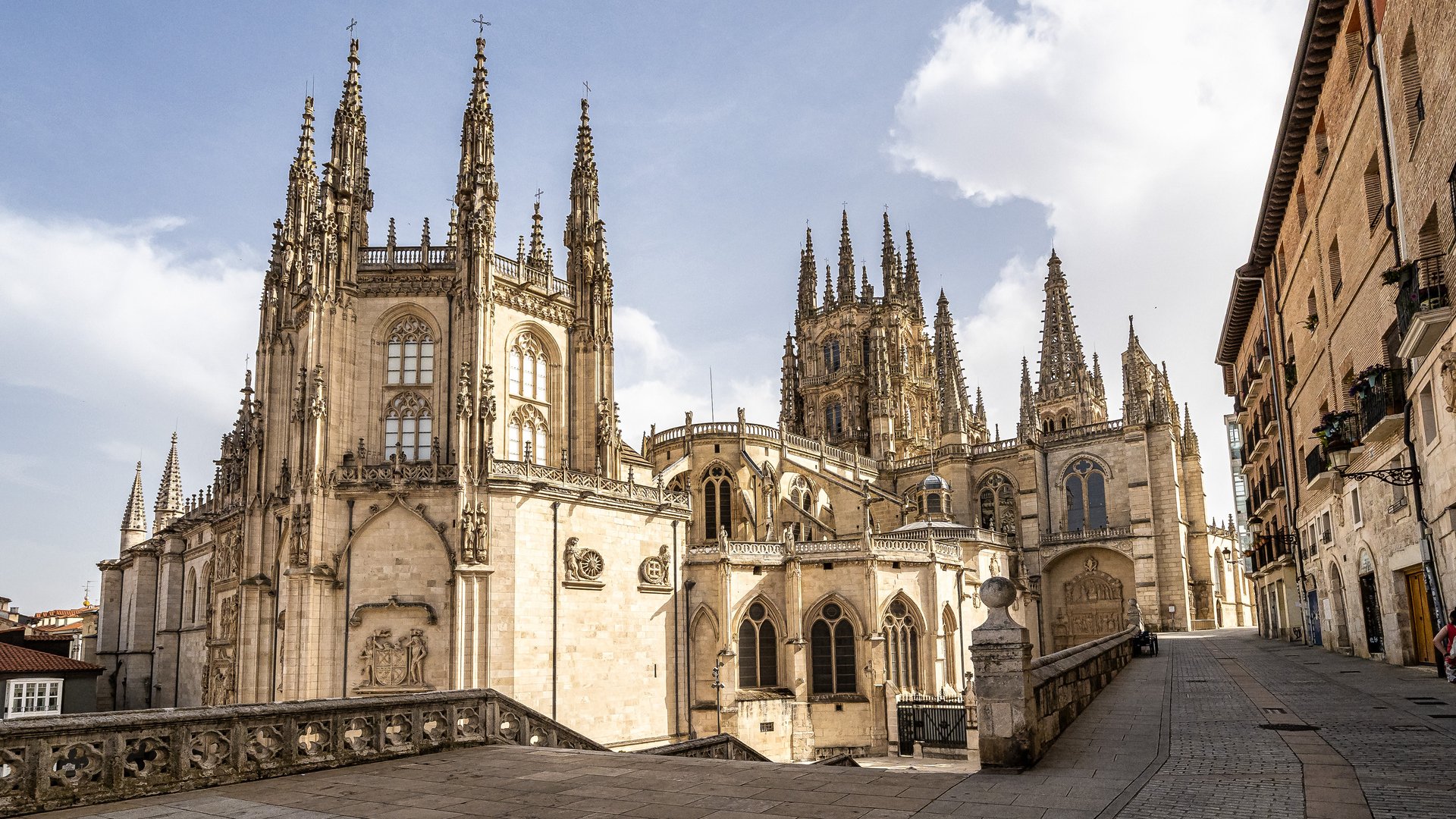 Spain's Finest Wines: Culinary Group Tour with Tasting Experiences