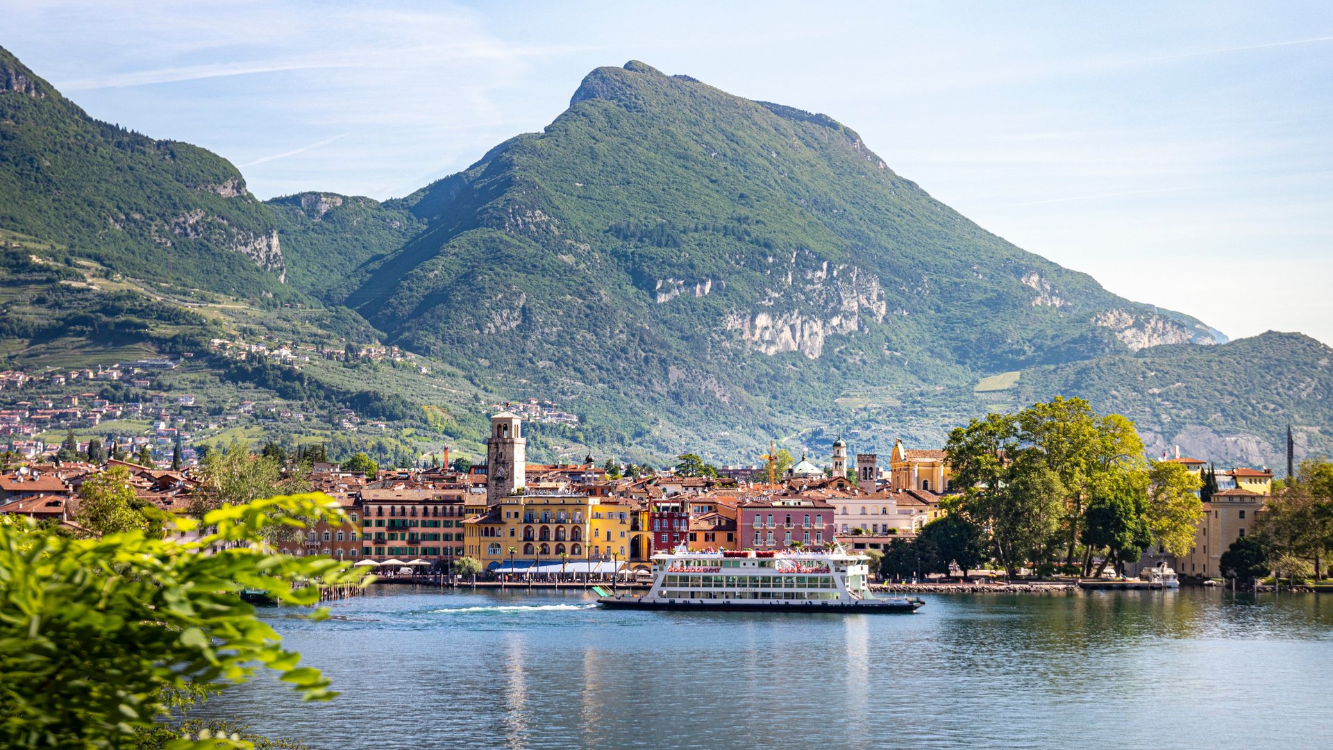 Nördlicher Gardasee - 4* Grand Hotel Riva | Gardasee, immer eine Reise wert! Nördlicher Gardasee - 4* Grand Hotel Riva | Gardasee, immer eine Reise wert!