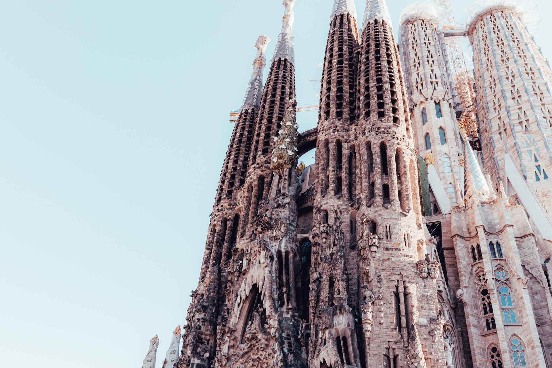 Barcelona & Valencia Group Tour: Vermouth, Paella & Culture – Iberia DMC